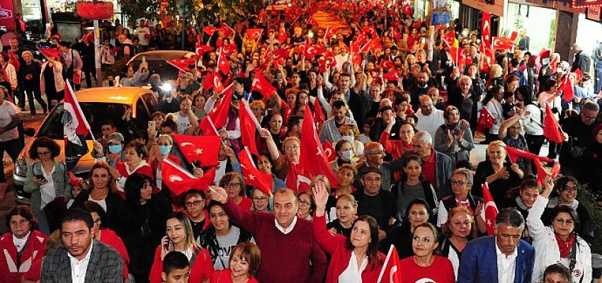 balcovada-cumhuriyet-gelenegi-bozulmadi.jpg