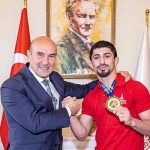 baskan-soyer-dunya-sampiyonu-kerem-kamali-kutladi.jpg