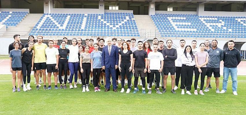 eu-20-mayis-stadyumu-cimleri-yeni-sezona-hazir.jpg
