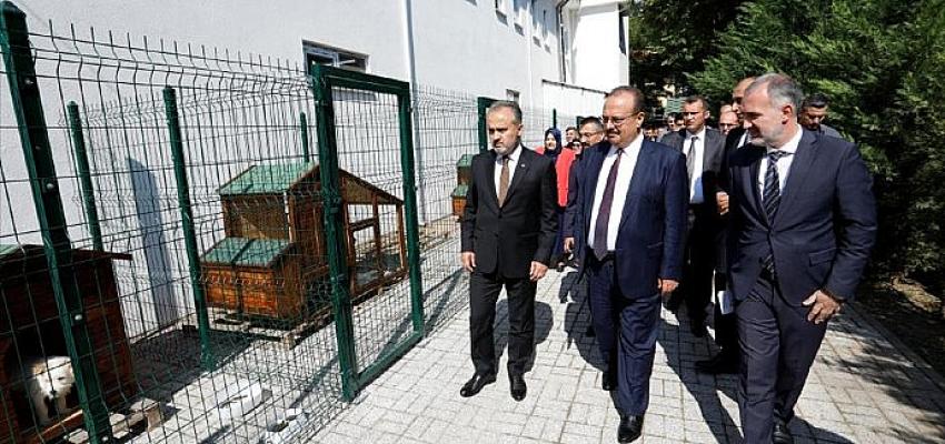 her-okula-bir-pati-projesi-engelli-ogrencilerle-bulustu.jpg