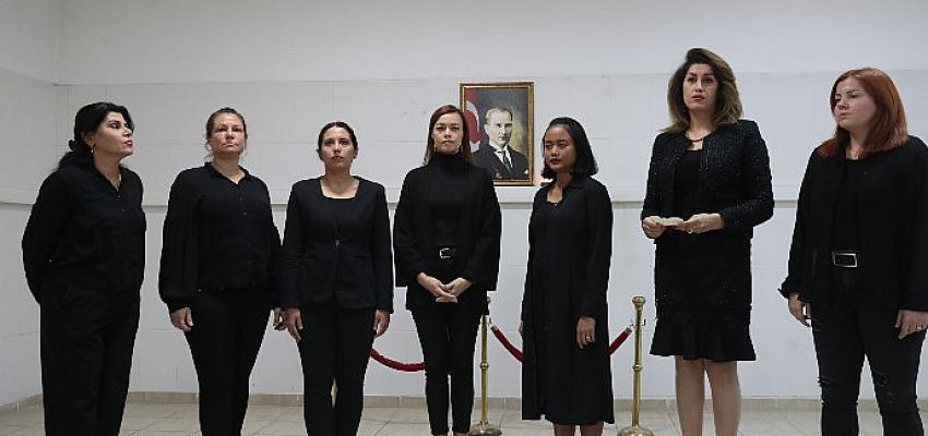 ataturk-7-dilde-anildi.jpg