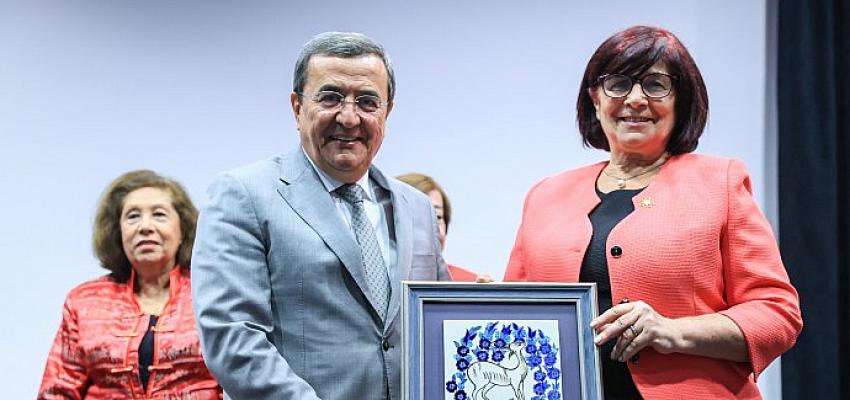 baturdan-kadin-kuruluslari-birligine-tam-destek.jpg