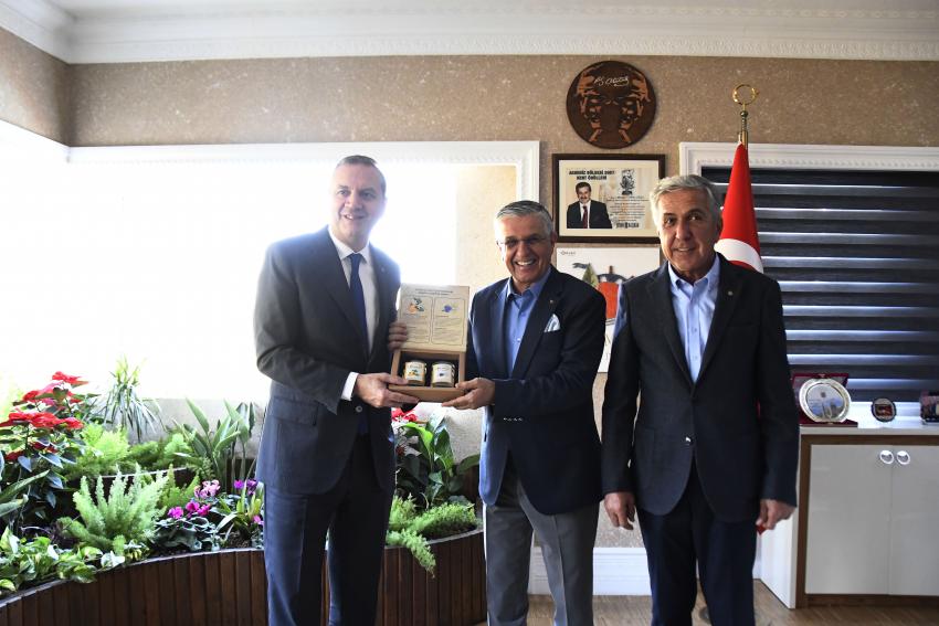 dto-heyeti-kemer-belediyesinde.jpg