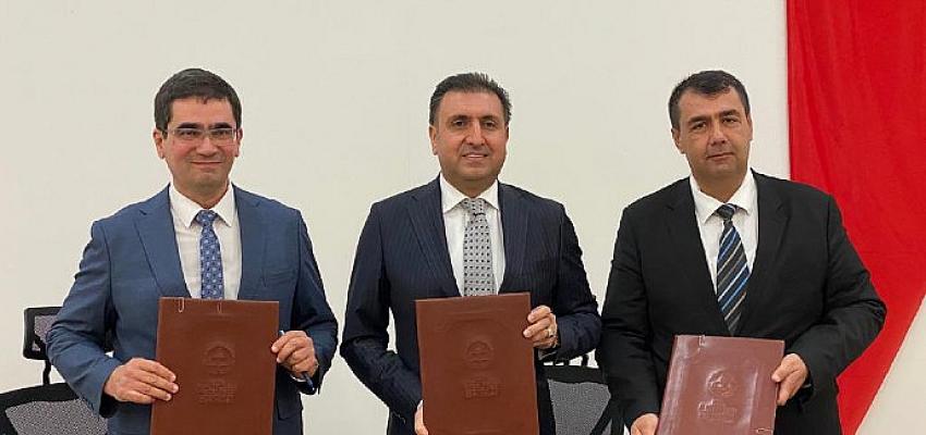 izmir-il-milli-egitim-mudurlugu-ege-tarimsal-arastirma-enstitusu-mudurlugu-ve-uluslararasi-tarimsal-arastirma-ve-egitim-merkezi-mudurlugu-arasinda-isbirligi-protokolu-imzalandi.jpg