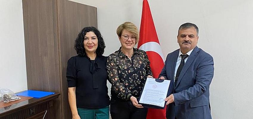 kedi-otizm-hak-ve-esitlik-icin-yola-cikti.jpg