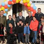 baskan-yilmazlar-biz-bir-isik-yaktik-bu-isigin-destege-ihtiyaci-olan-bircok-bireyin-yolunu-aydinlatmasini-umuyoruz-dedi.jpg