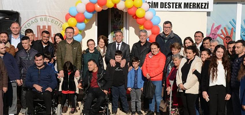 baskan-yilmazlar-biz-bir-isik-yaktik-bu-isigin-destege-ihtiyaci-olan-bircok-bireyin-yolunu-aydinlatmasini-umuyoruz-dedi.jpg