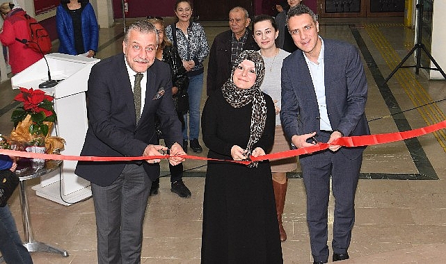 bornova-belediyesi-kursiyerinden-ilk-sergi.jpg