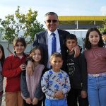 kemerde-trafikte-okul-jandarma-elele-birlikte-guvenli-gelecege-programi-duzenlendi.jpg