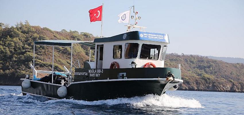 mugla-buyuksehir-belediyesi-2022de-teknelerden-4-milyon-litre-atik-su-toplandi.jpg
