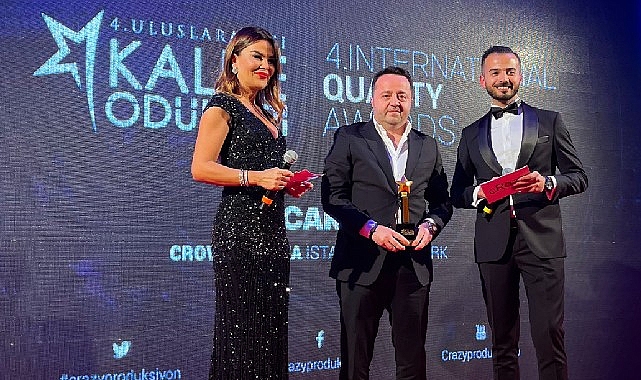 4-uluslararasi-kalite-odullerinde-unal-memic-yilin-yardimsever-is-adami-odulune-layik-goruldu.jpg