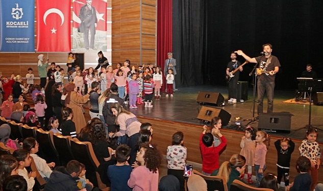 buyuksehir-23-nisan-heyecanini-defneli-cocuklarla-yasayacak.jpg