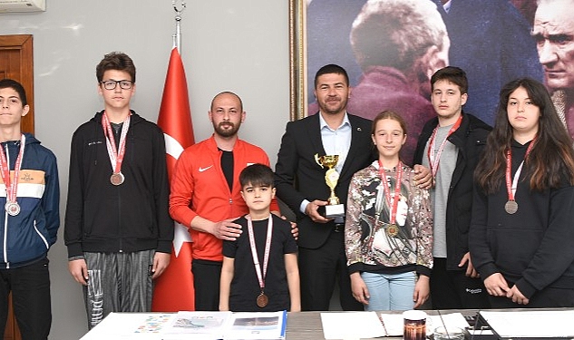 foca-belediyespor-kulubu-taekwondo-subesi-basarilariyla-focayi-gururlandiriyor.jpg