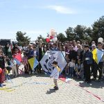 ucurtmalar-primer-immun-yetmezligi-olan-cocuklar-icin-havalandi-deprem-bolgesinde-umut-senligi.jpg