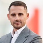 enerji-donusumunde-son-durum-2023-raporu-yoneticiler-yatirima-sicak-bakiyor-tuketicilerse-temkinli.jpg