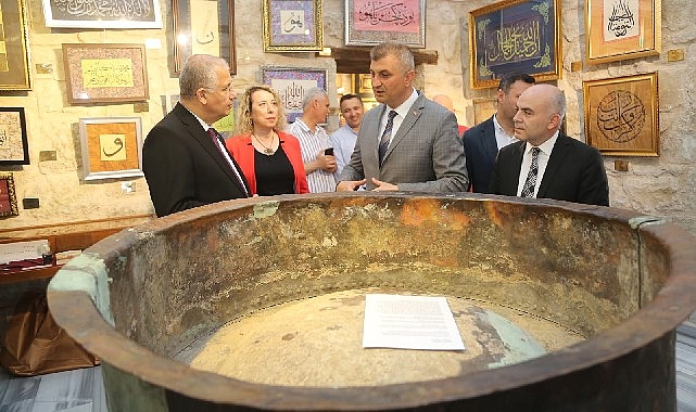 orcun-ali-vasfi-izmidi-husn-i-hat-muzesinde-muhtesem-sergi.jpg