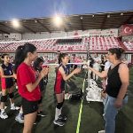 bayraklida-voleybol-senligi.jpg