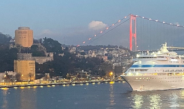 limanlarimiza-yanasan-kruvaziyer-sayisi-ilk-5-ayda-43-artti-lider-kusadasini-istanbul-takip-ediyor.jpg