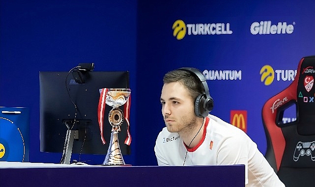 jbl-quantum-yeni-sezonda-da-e-milli-takimin-yaninda.jpg