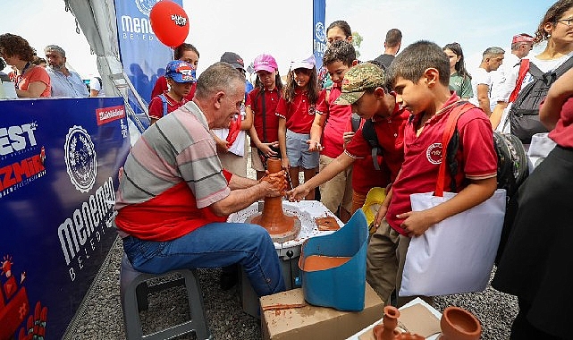 menemen-teknofestte-gelenekselligi-ve-teknolojiyi-birlestirdi.jpg
