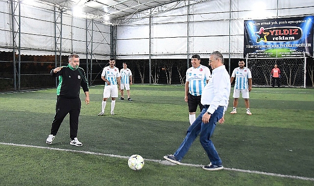 29-ekim-100-yil-futbol-turnuvasi-basladi.jpg