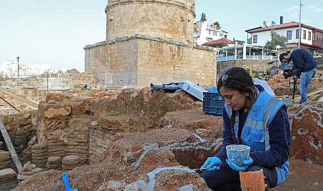 hidirlik-kulesi-cevresine-seyir-terasi-projesi-basladi.jpg