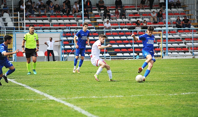 kemer-belediye-spor-evinde-galip-geldi.jpg