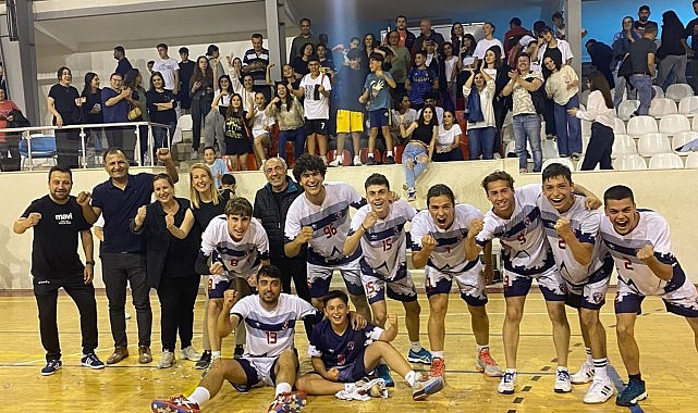 efes-selcuk-belediyesi-bunyesinde-kurulmus-olan-efes-selcuk-salon-sporlari-kulubu-sampiyon-oldu.jpg