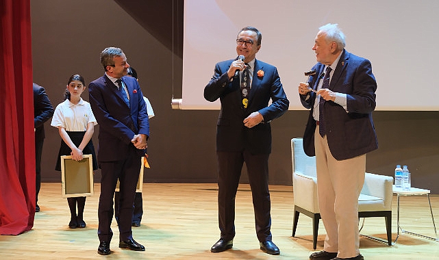 irfan-degirmencinin-moderatorlugunde-prof-dr-ilber-ortayli-losevde-tarihe-yolculuk-cumhuriyetin-100-yili-soylesisi.jpg