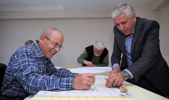 kecioren-belediyesi-huzurevinde-yas-almis-buyukler-icin-model-ucak-yapimina-yonelik-egitimler-basladi.jpg