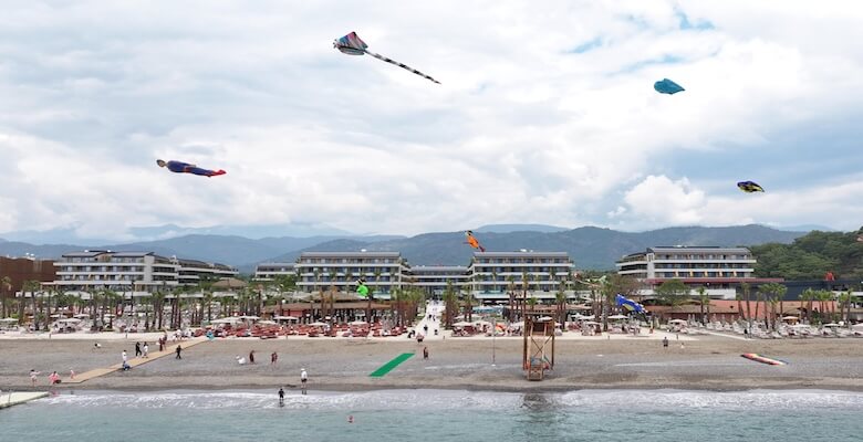 Xo Cape Arnna Dünyaca Ünlü Uçurtma Sanatçısı Zahit Mungan'ı ''Rüzgarın Peşinde'' Etkinliğinde Ağırlıyor