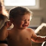 Çocuğunuz Kulağını Sık Çekiştiriyorsa Mesajı Alın